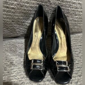 Antonio Melani Womens Black Patent Leather Peep Toe Heels Buckle, 8.5M